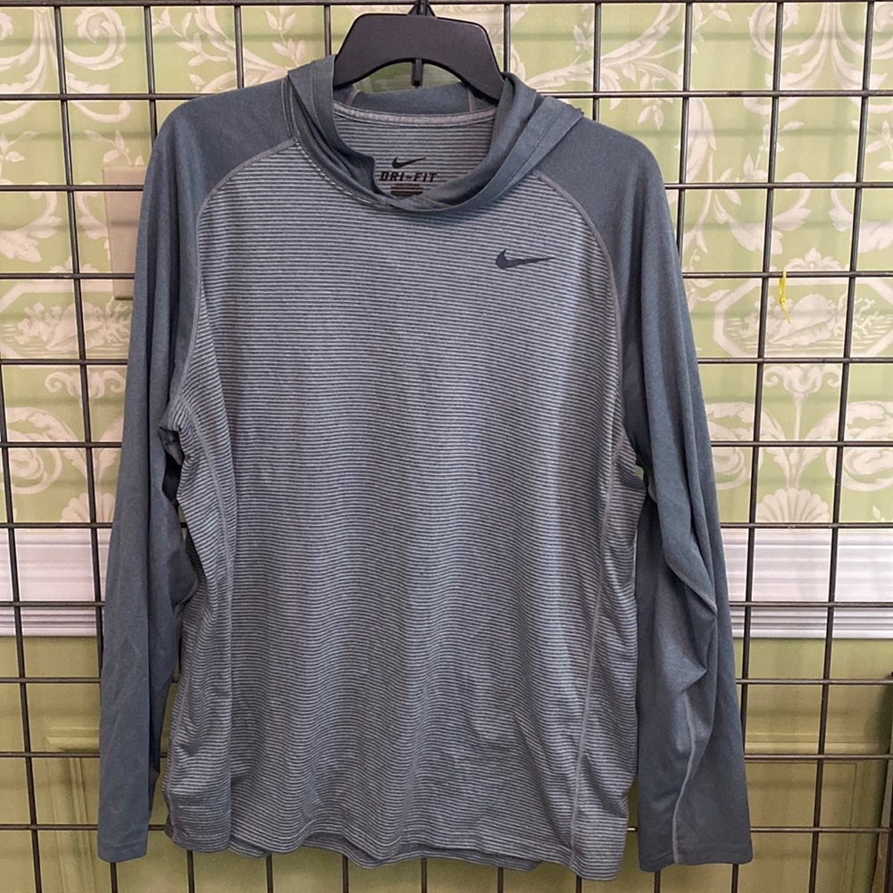 Nike DRI-FIT long sleeve hooded shirt